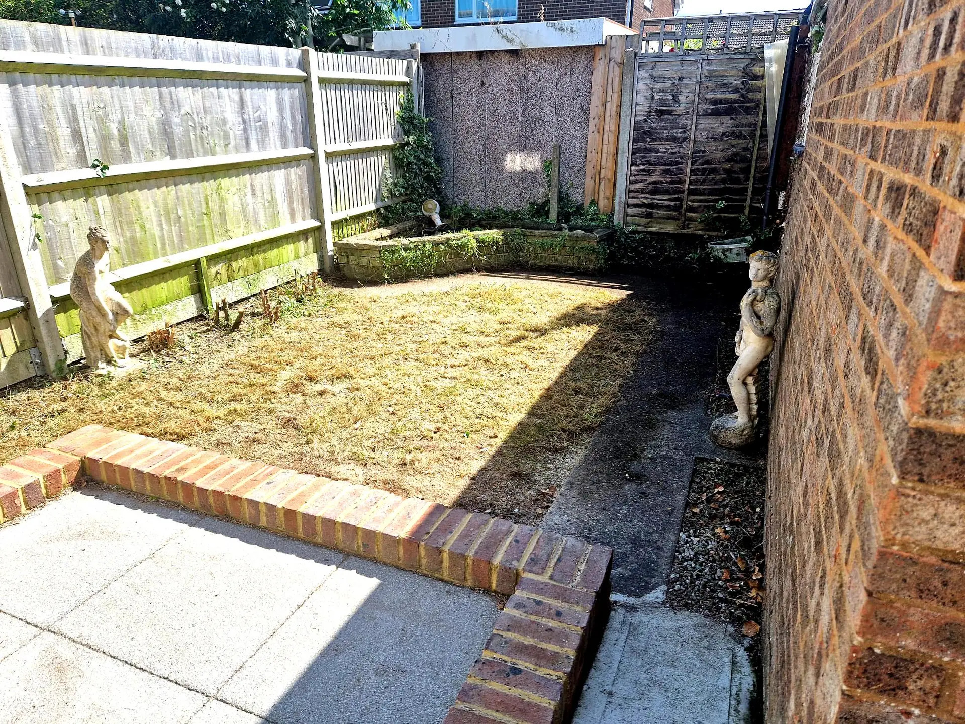 A tidy lawned garden